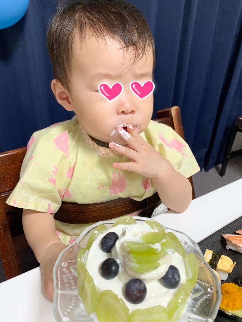 1歳　誕生日　バースデー　ファースト　BLW　離乳食　手づかみ食べ　赤ちゃん寿司　スマッシュケーキ　飾り付け　イベント