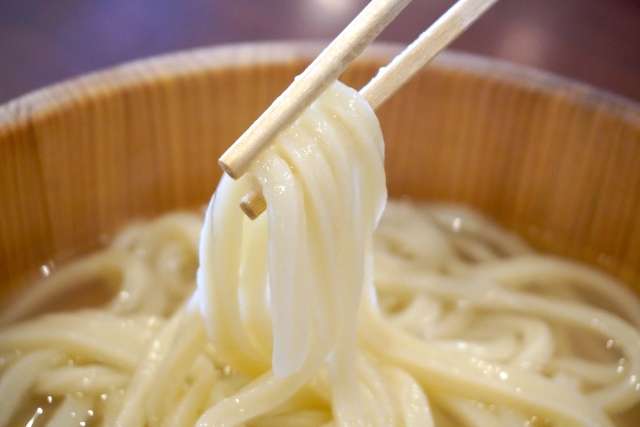 BLW　離乳食　手づかみ食べ　うどん　茹で時間　初期　中期　味付け　電子レンジ