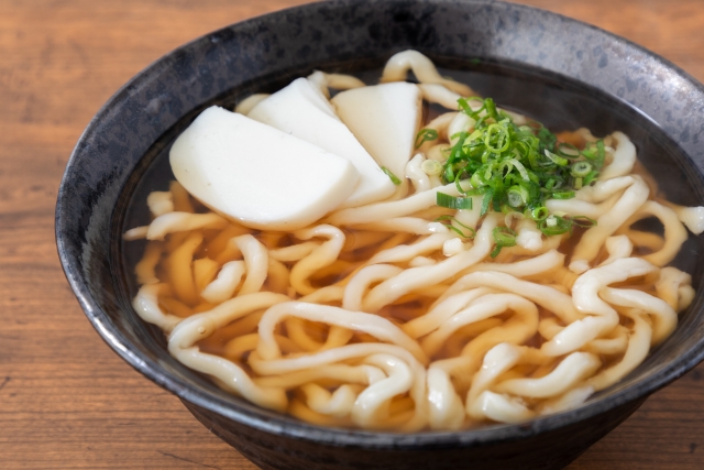 BLW　離乳食　手づかみ食べ　うどん　茹で時間　初期　中期　味付け　電子レンジ　かけうどん